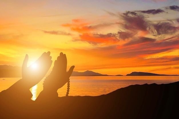 Oración lunes 15 junio 2026 imagen destacada oración 15 06 2026