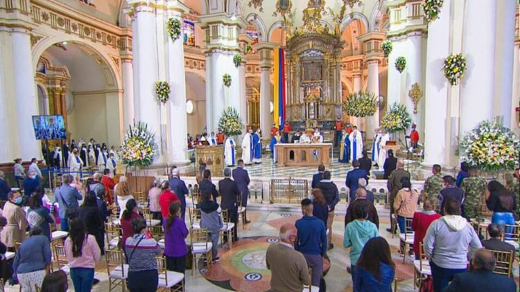 Familias de Colombia se unen en oración por la paz y la reconciliación
