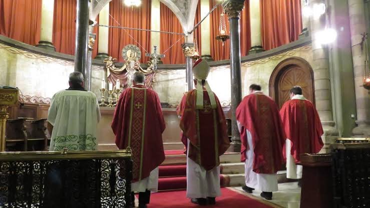 Católicos de Estados Unidos celebran la tradicional Misa Roja y piden al Espíritu Santo sabiduría para quienes administran justicia