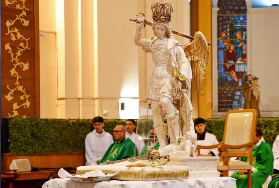 Paraguay: Histórica peregrinación de la Espada de San Miguel Arcángel reúne a miles de fieles