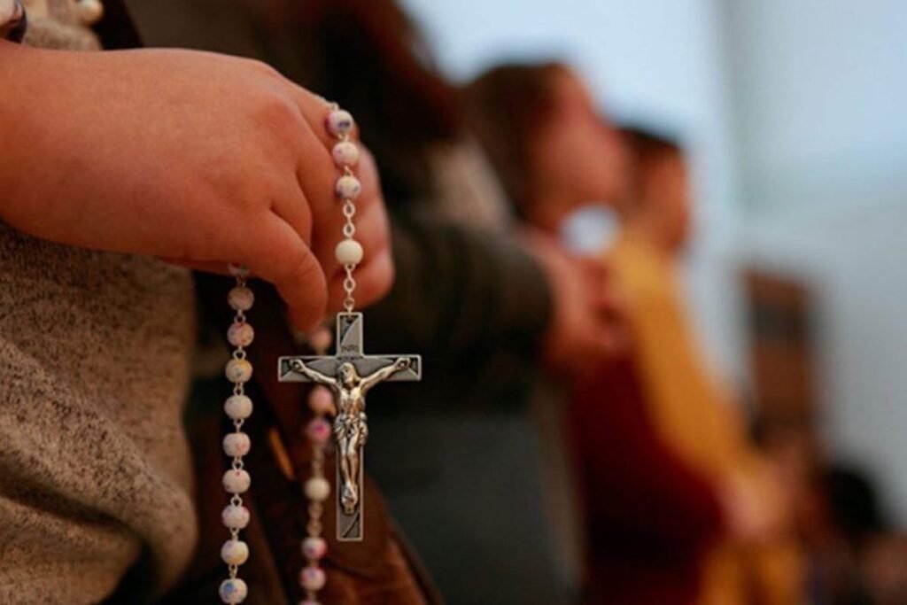 Perú | Iglesia peruana invita a las familias a rezar el Santo Rosario por la paz del mundo