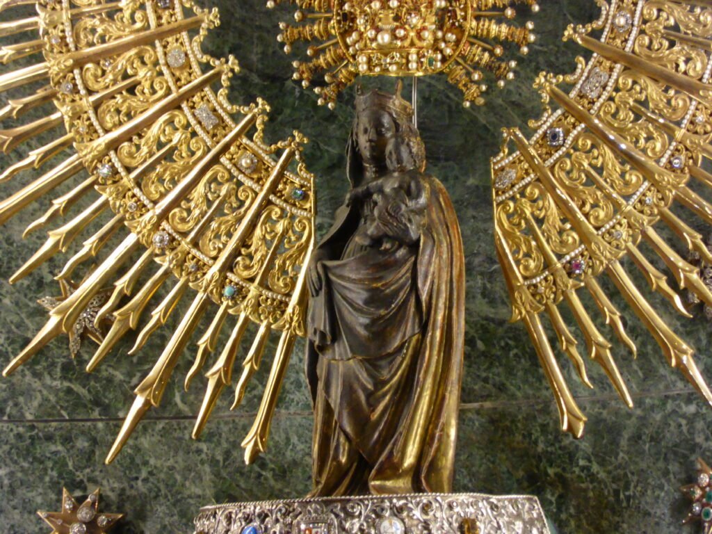 Oración a la Virgen del Pilar para pedir protección, fortaleza y ayuda
