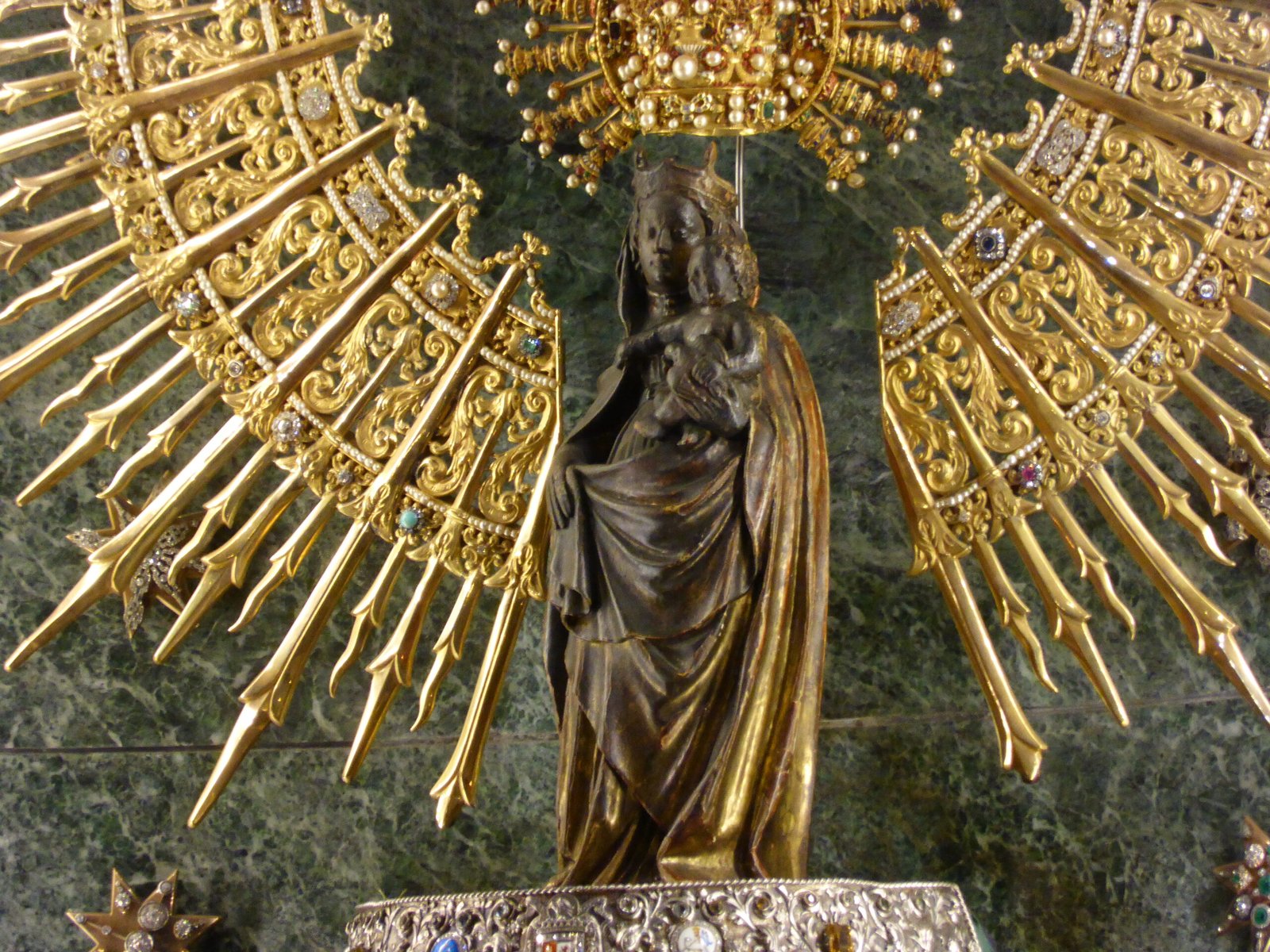 Oración a la Virgen del Pilar para pedir protección, fortaleza y ayuda